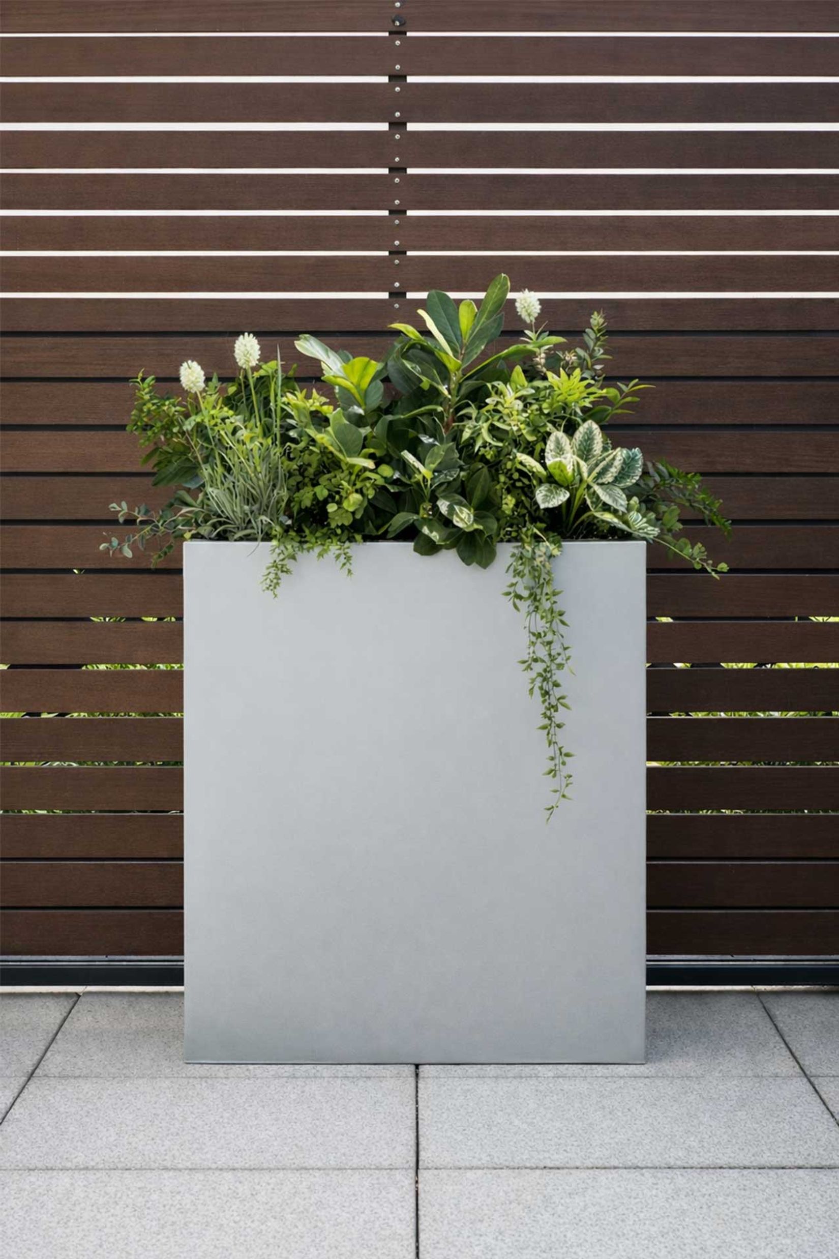 Pflanzkübel Raumteiler pulverbeschichtetes Stahlblech "Elemento", Grau