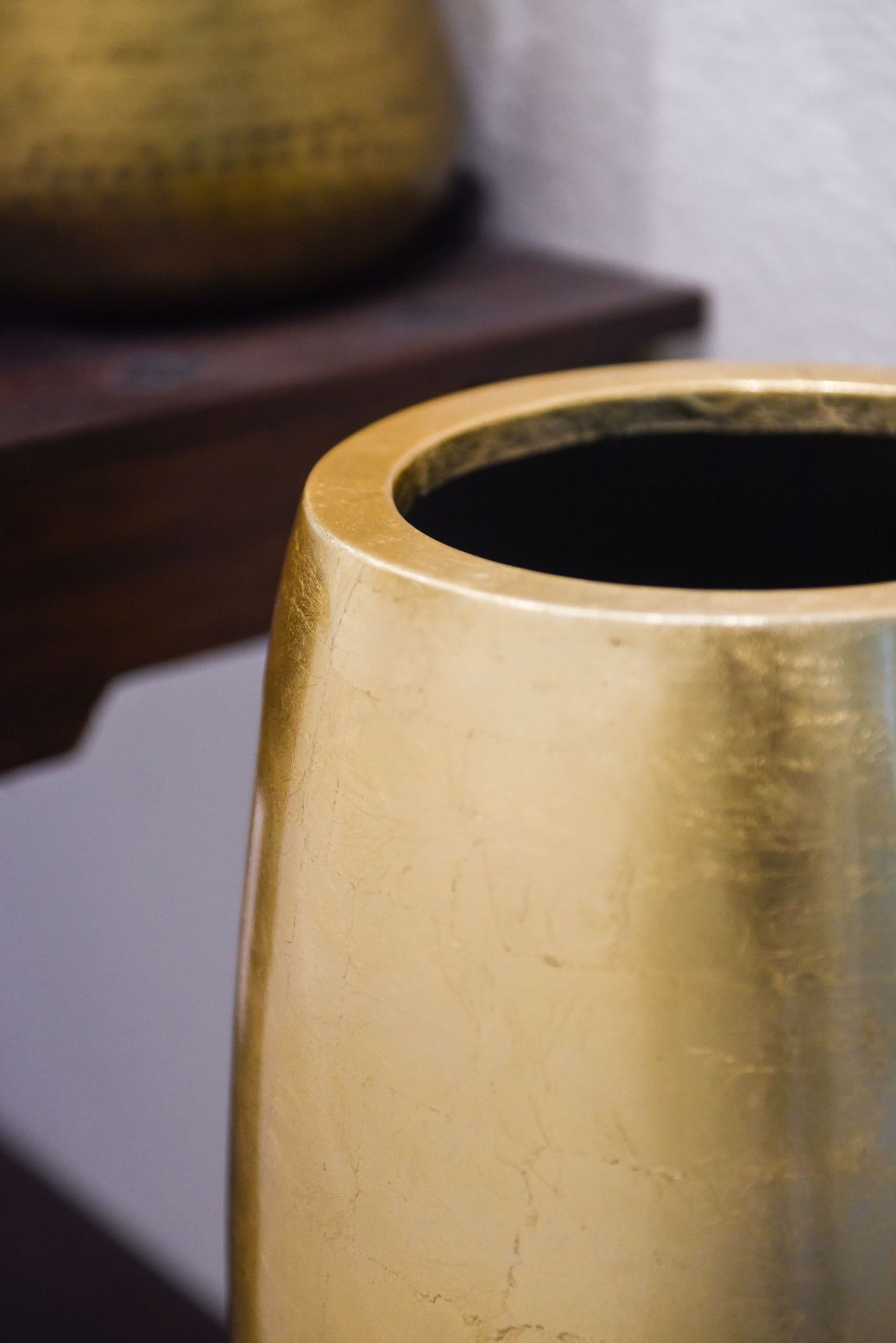 Exklusiver Pflanzkübel Fiberglas "Magnum", Gold Hochglanz