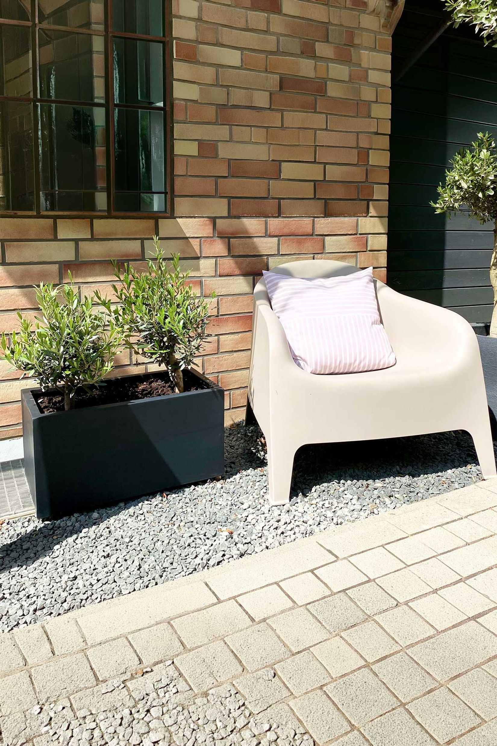 Pflanzkübel Pflanztrog Fiberglas "Maxi", Anthrazit Pflanzkübel Pflanztrog Fiberglas "Maxi", Anthrazit