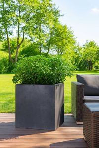 Pflanzkübel Blumenkübel Fiberglas Steinoptik "Block" Würfel, Anthrazit