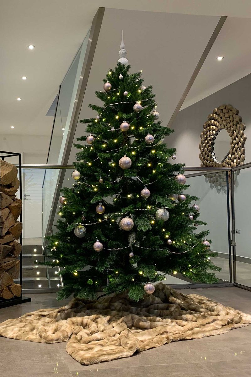 Künstlicher Weihnachtsbaum Premium Nordmanntanne, 240 cm hoch | 402401362402