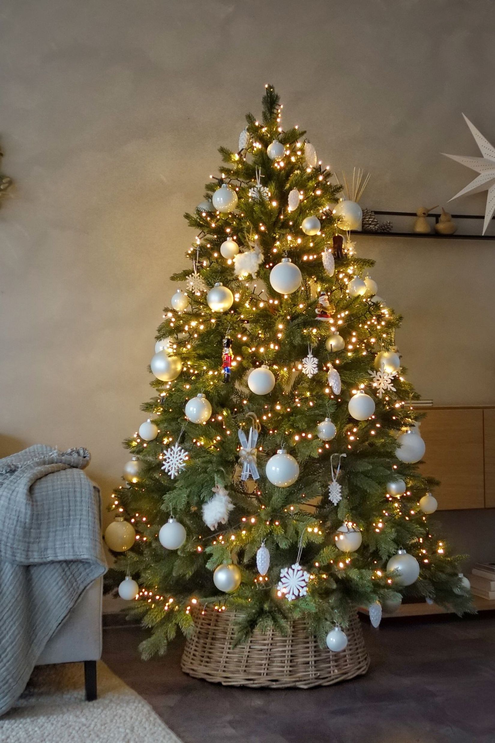 Künstlicher Weihnachtsbaum Premium Nordmanntanne, 150 cm hoch