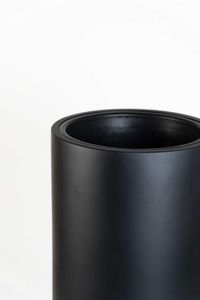 Pflanzgefäß Bodenvase SOLERIO Fiberglas Schwarz Matt