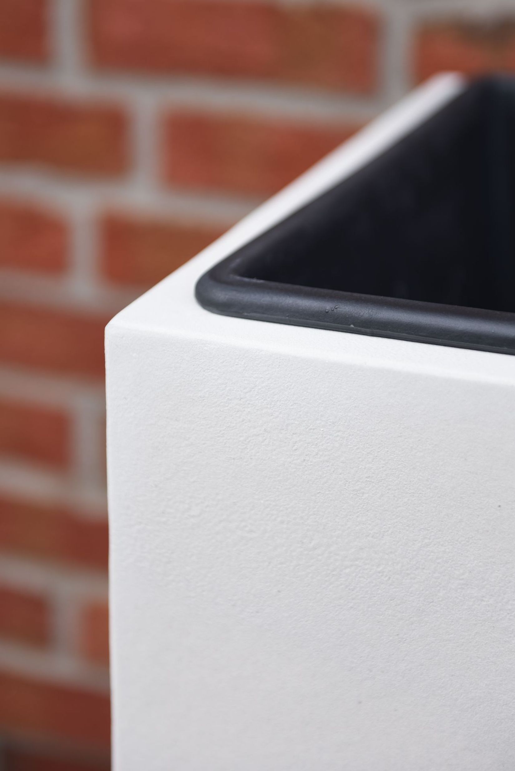 Pflanzkübel Blumenkübel mit Füßen Fiberzement BLOCK - Creme