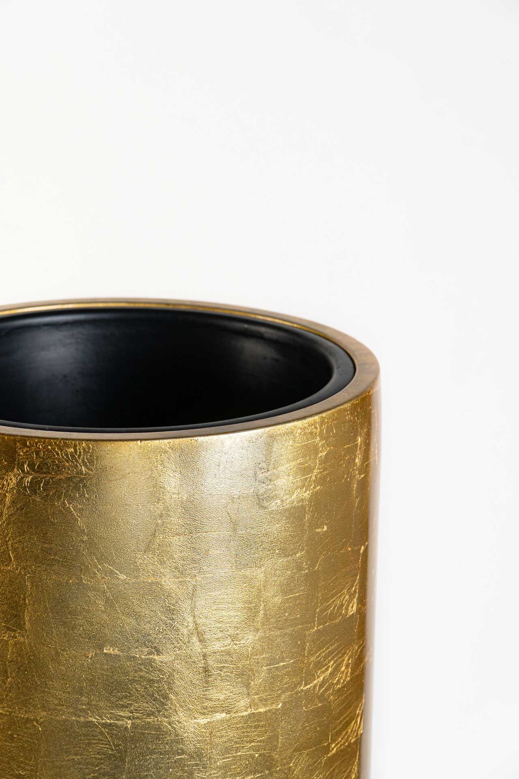 Pflanzgefäß Bodenvase SOLERIO Fiberglas Gold Hochglanz Pflanzgefäß Bodenvase SOLERIO Fiberglas Gold Hochglanz