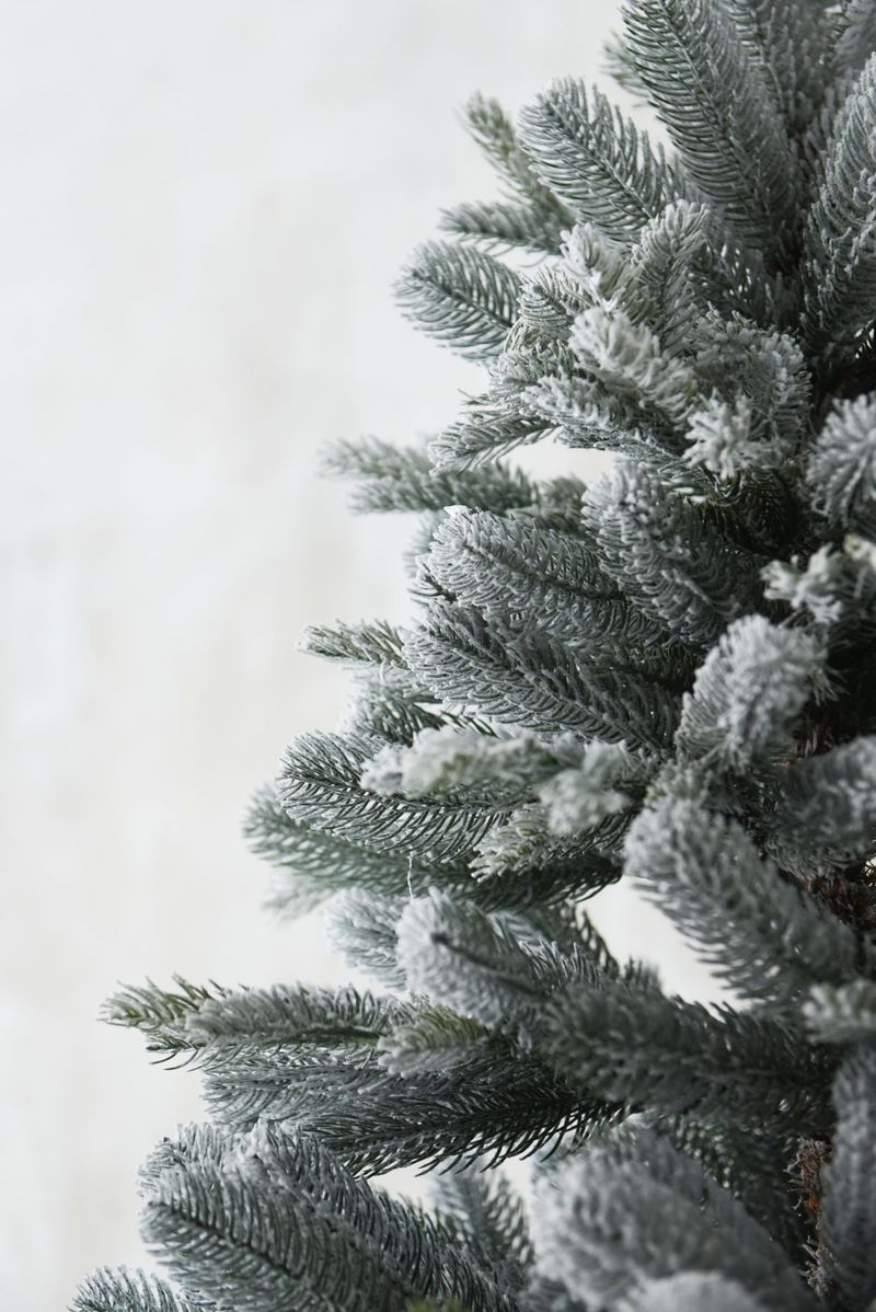 Künstlicher Weihnachtsbaum Nordmanntanne mit Schnee 150 VIVANNO