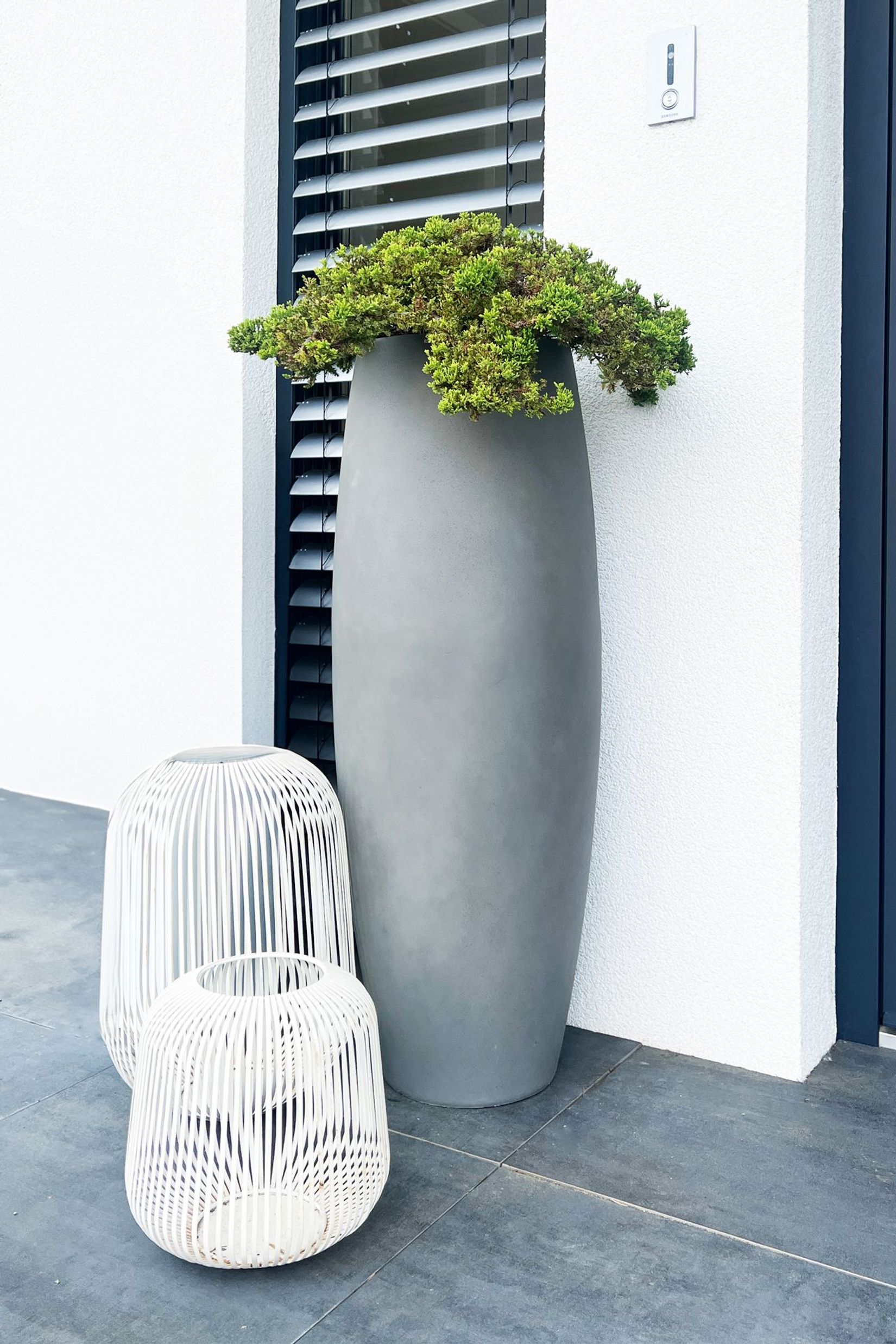 Pflanzkübel Blumenkübel Fiberglas "Magnum", Beton-Design, Grau