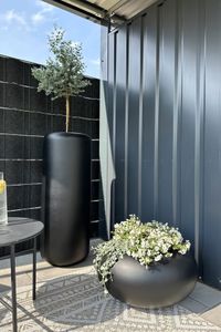 Pflanzkübel Blumentopf rund Fiberglas VIGLIA Schwarz Matt