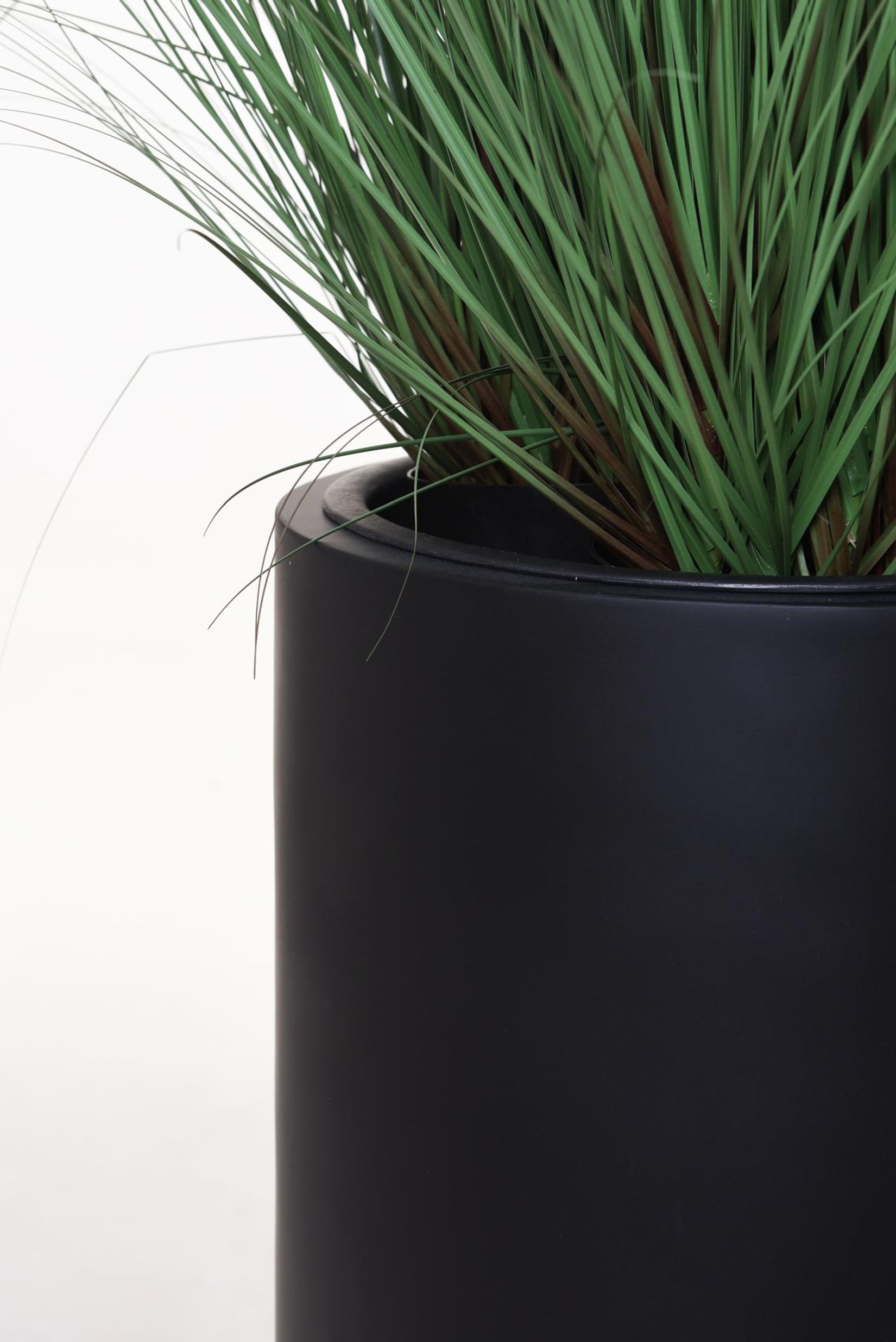 Pflanzgefäß Bodenvase SOLERIO Fiberglas Schwarz Matt