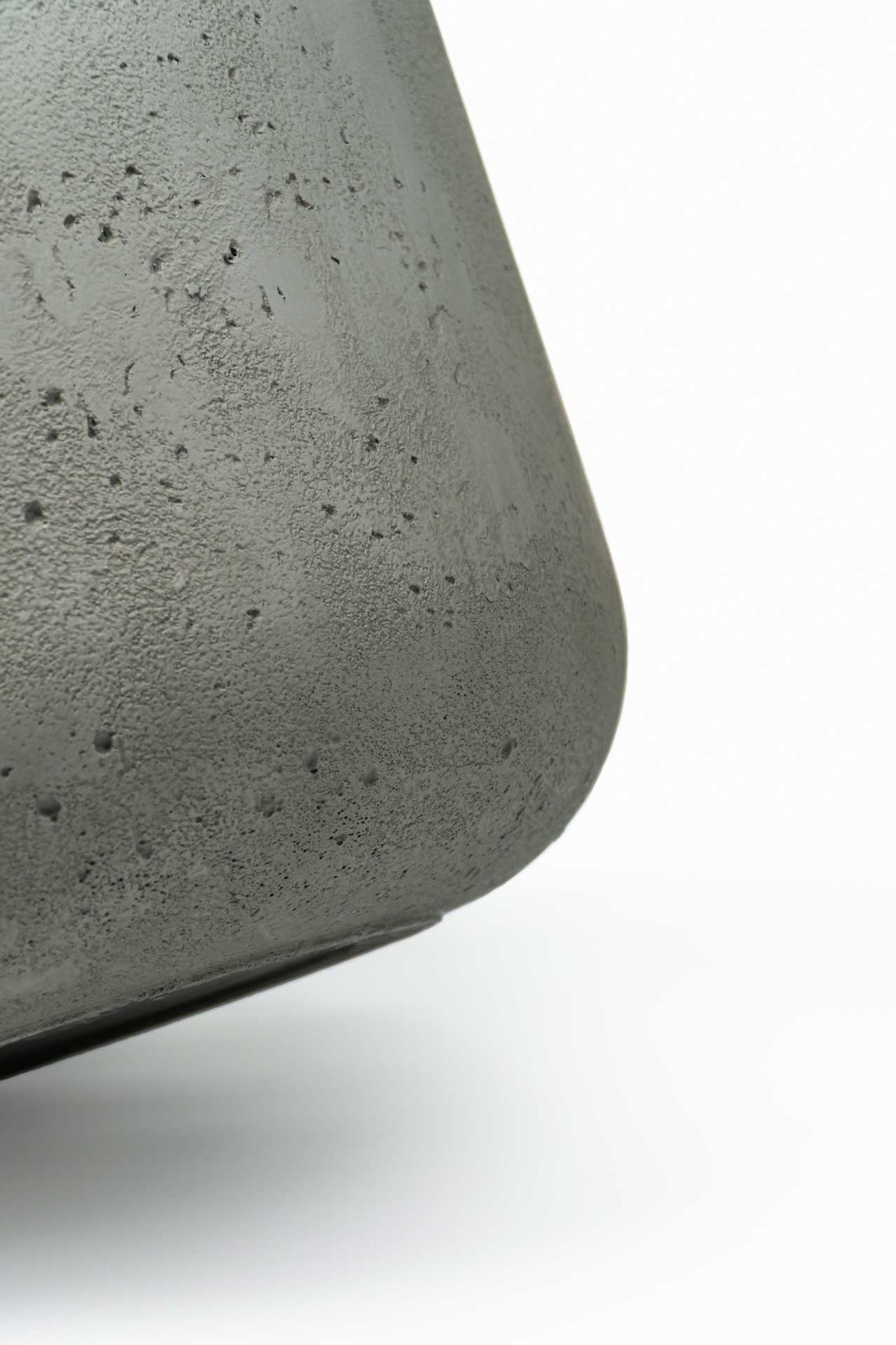 Blumentopf Pflanztopf Fiberglas CHICO Vesuvgrau Blumentopf Pflanztopf Fiberglas CHICO Vesuvgrau