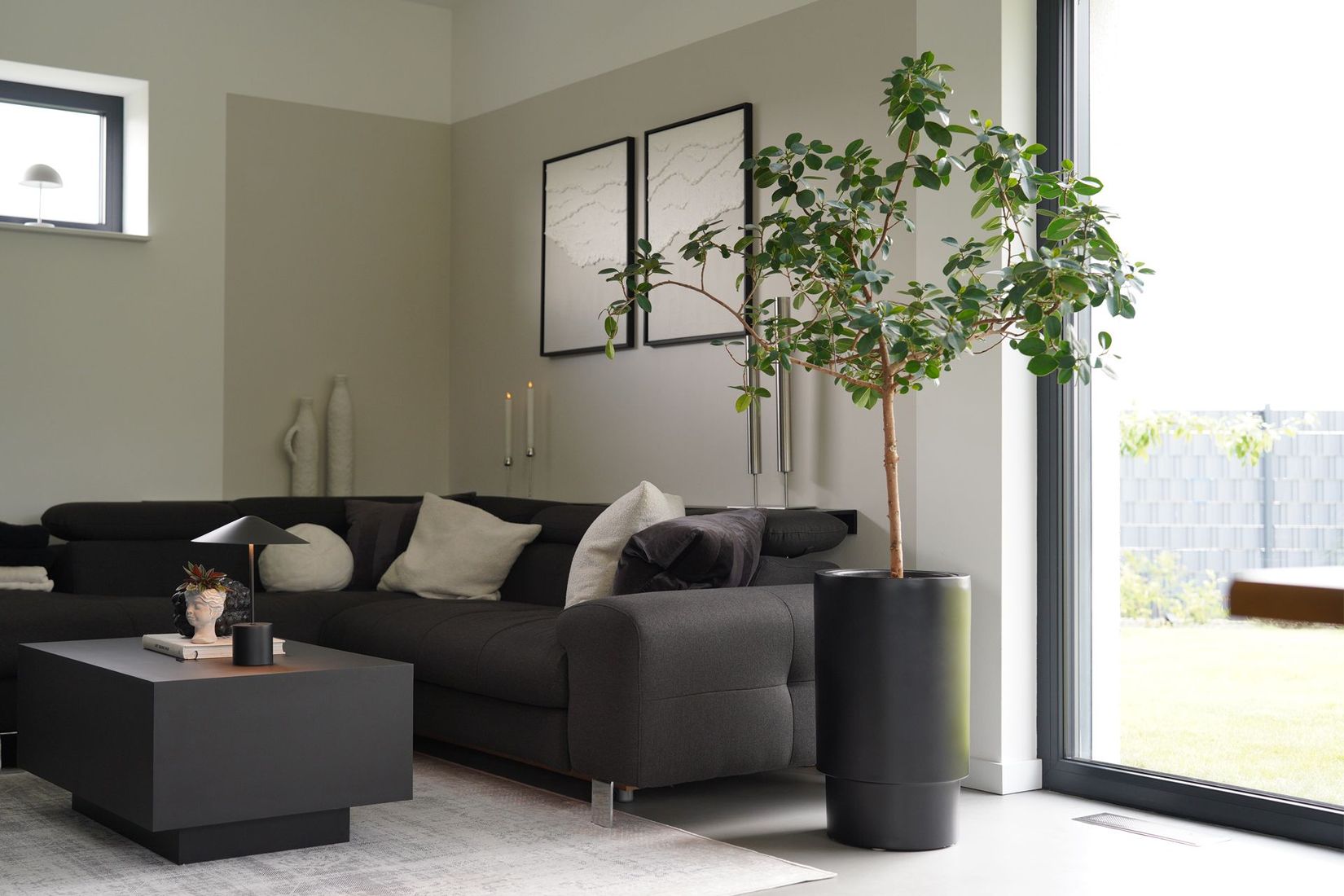 Blumentopf Pflanzkübel Fiberglas ESCADA Schwarz Matt Blumentopf Pflanzkübel Fiberglas ESCADA Schwarz Matt