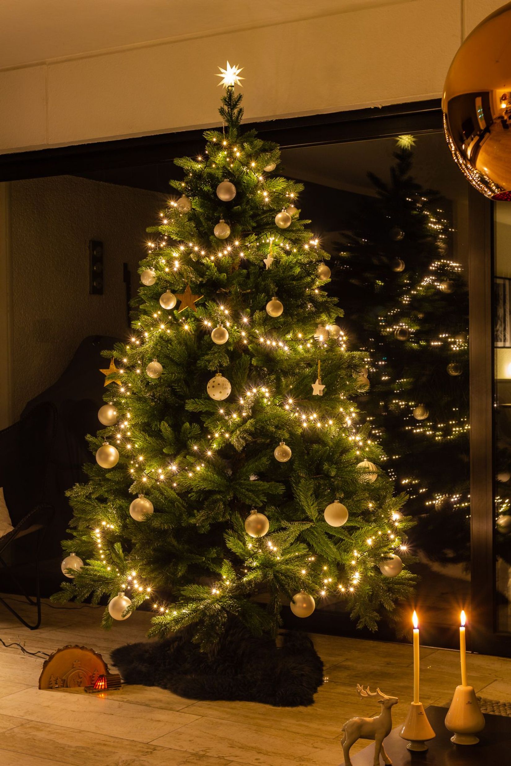 Künstlicher Weihnachtsbaum Premium Nordmanntanne, 240 cm hoch