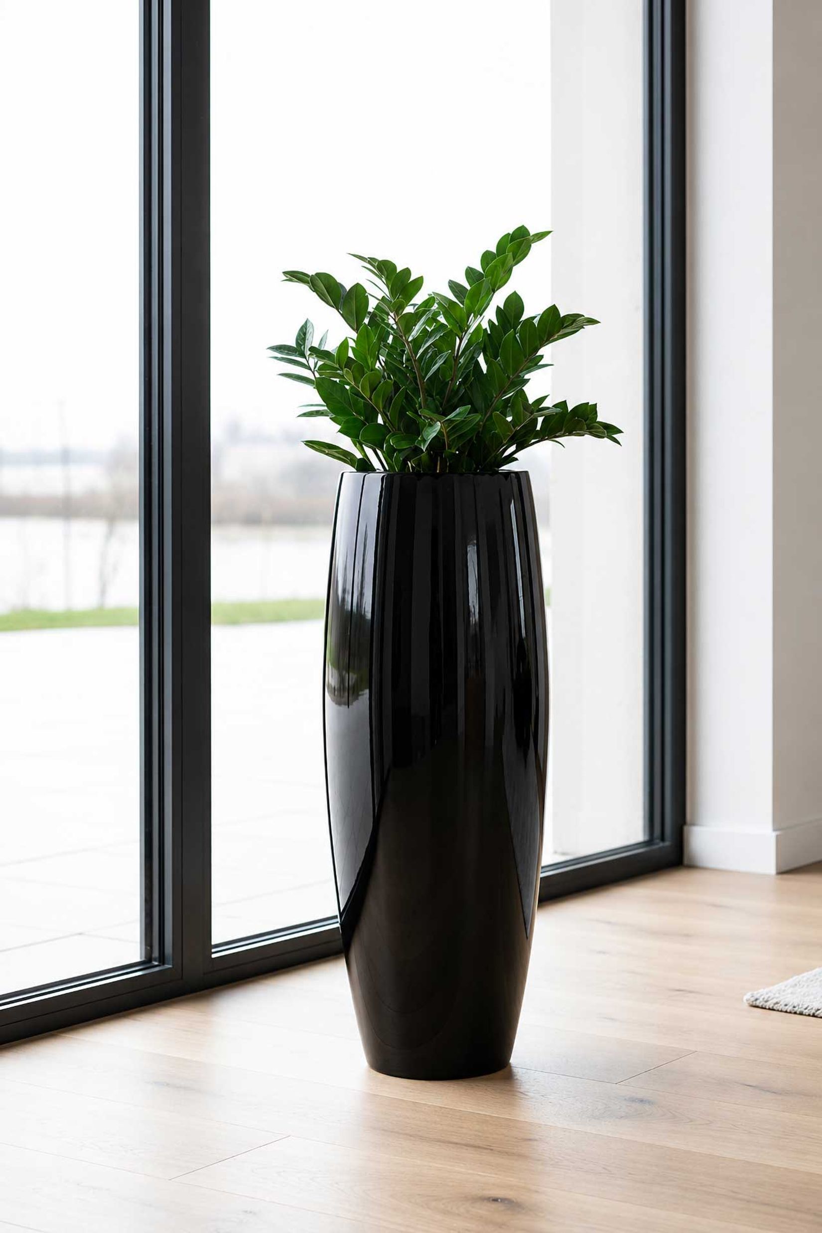 Exklusiver Pflanzkübel Fiberglas "Magnum" Schwarz Hochglanz