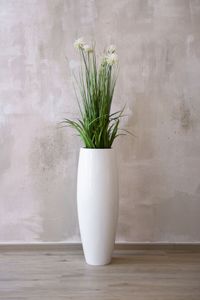Pflanzkübel MAGNUM Fiberglas Weiß Hochglanz 23x80 mit Kunstpflanze NEVA