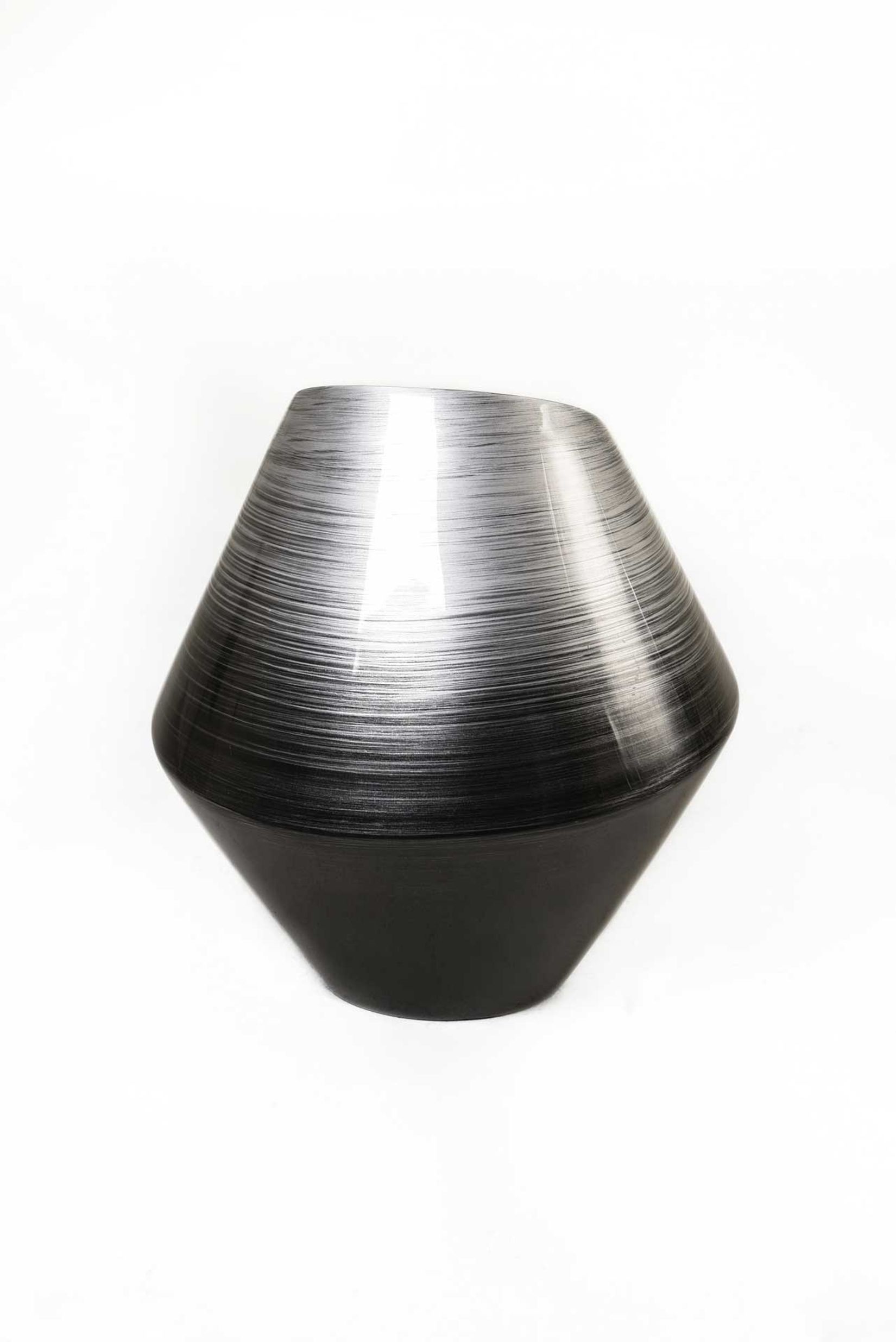 Dekovase SARI Fiberglas 25x27 cm Silber Dekovase SARI Fiberglas 25x27 cm Silber