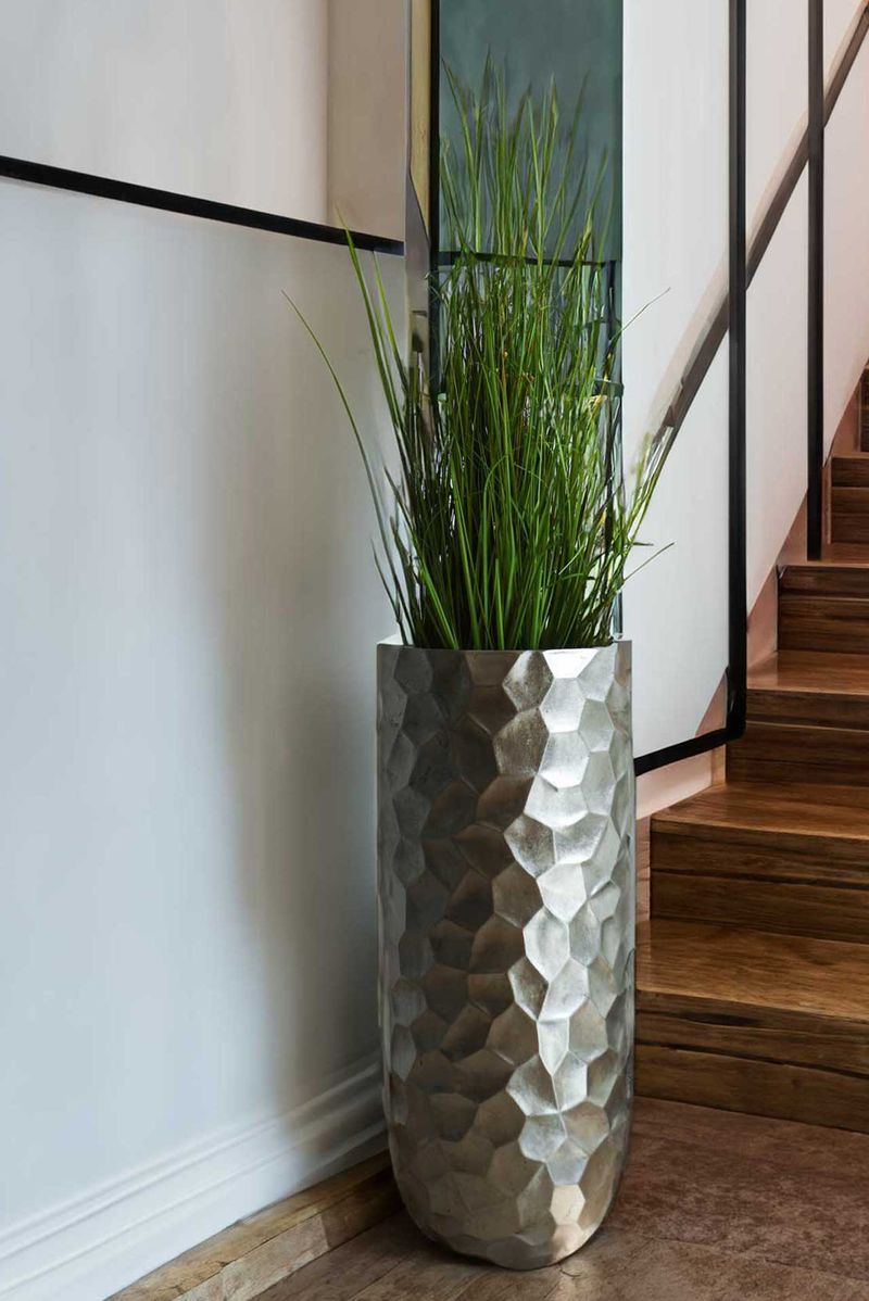 Pflanzkübel Bodenvase Fiberglas AMOLAR Silber Metallic | 41x95 cm | 26131279541
