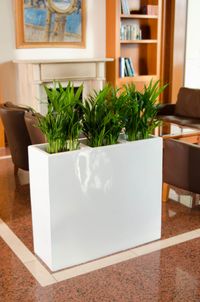 Pflanzkübel Raumteiler Fiberglas "Elemento", Weiß Hochglanz
