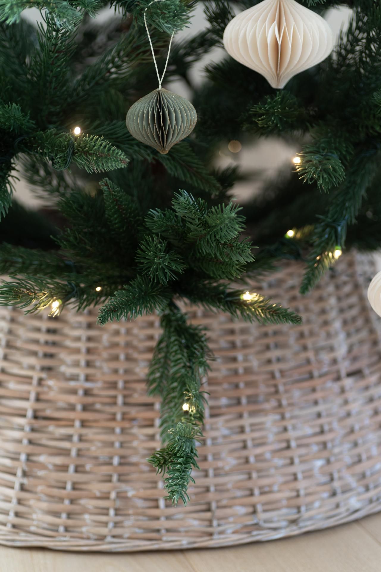 Baumrock für Weihnachtsbaum aus Rattan kaufen | 300155502567