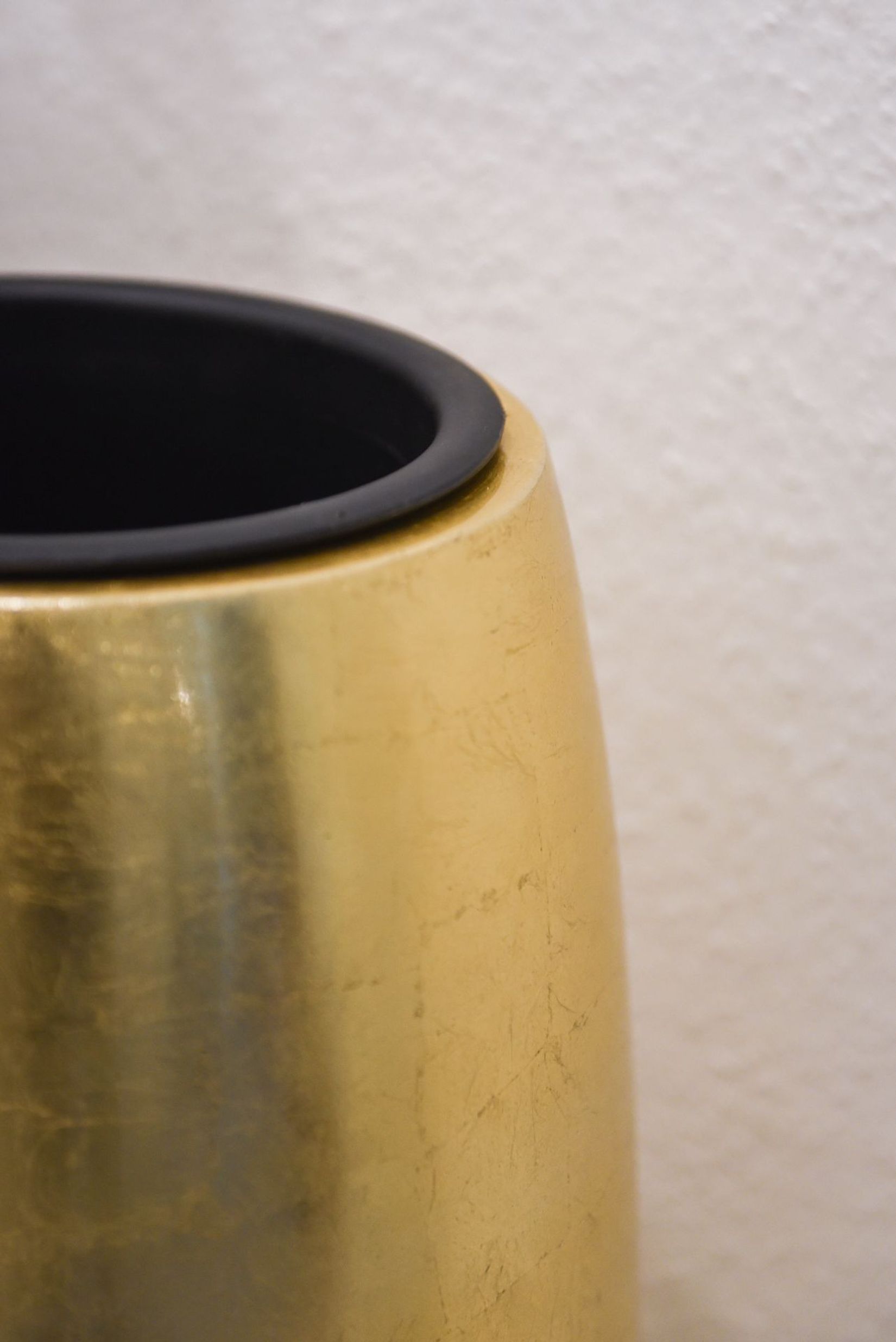 Exklusiver Pflanzkübel Fiberglas "Magnum", Gold Hochglanz