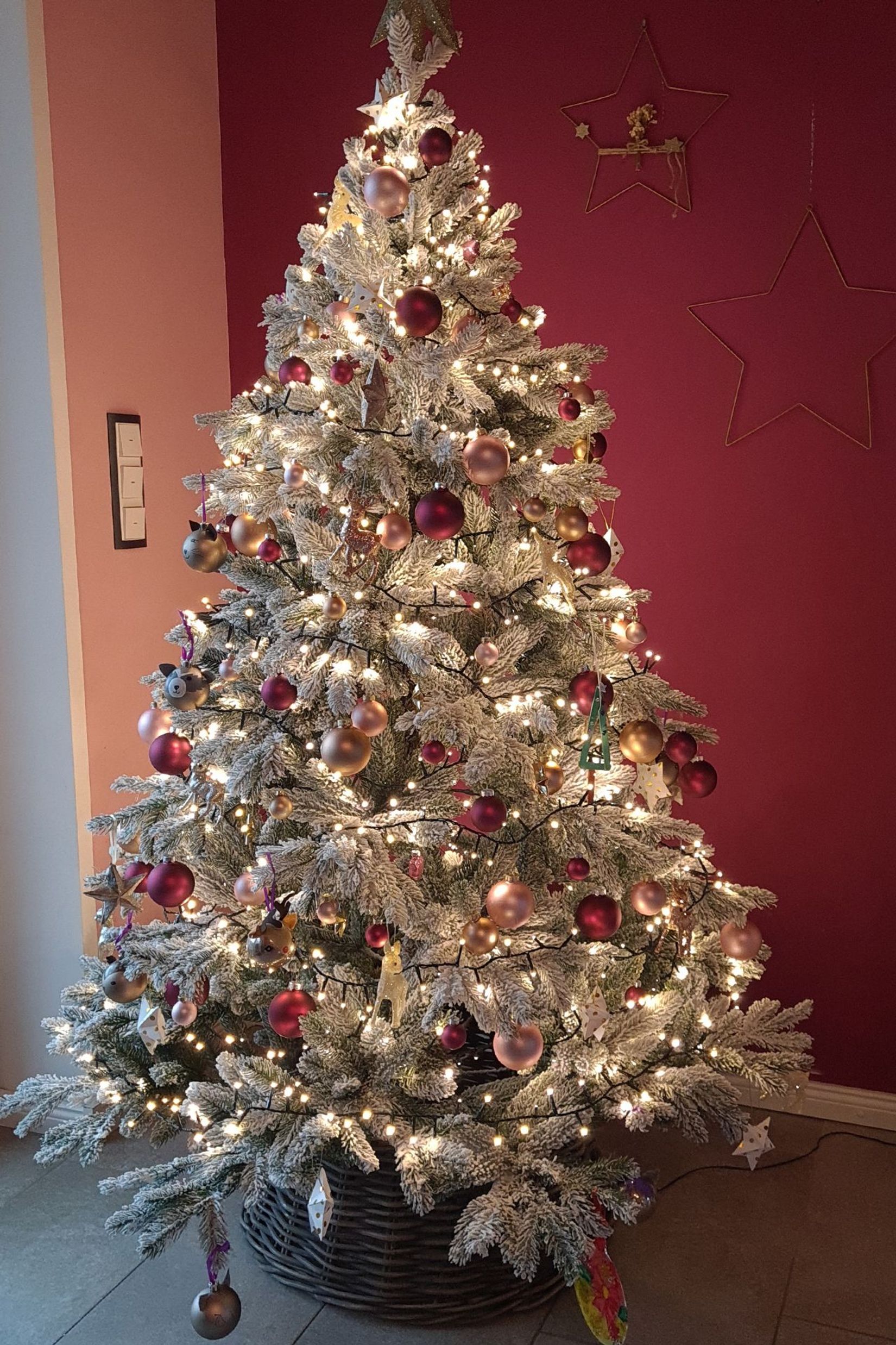 Künstlicher Weihnachtsbaum Premium Nordmanntanne mit Schnee 180 cm hoch