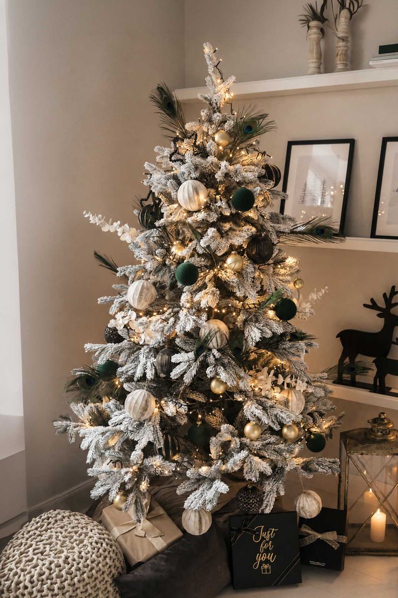Künstlicher Weihnachtsbaum Nordmanntanne mit Schnee 210 | 2103821036