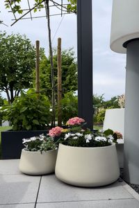 Pflanztopf Pflanzkübel Fiberglas GORDO Creme