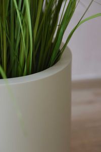 Blumenkübel Pflanzkübel fiberglas VEKRA creme